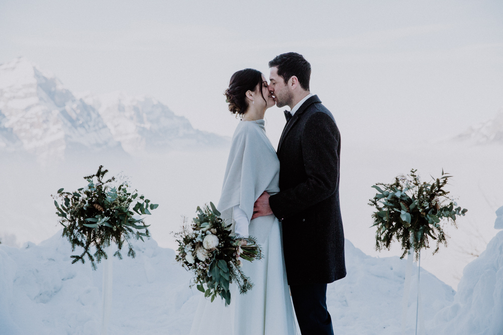 Belle Wedding | Hochzeitsplanung Winterhochzeit Brautpaar